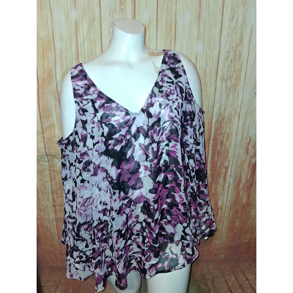 Lane Bryant Multicolor Floral Sleeveless Vneck Blouse Sz 18
